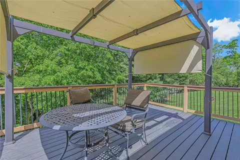 Exterior - 210 Pine Dr, Coraopolis, PA 15108 photo 6 of 12