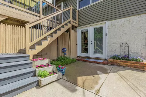 Exterior - 210 Pine Dr, Coraopolis, PA 15108 photo 4 of 12
