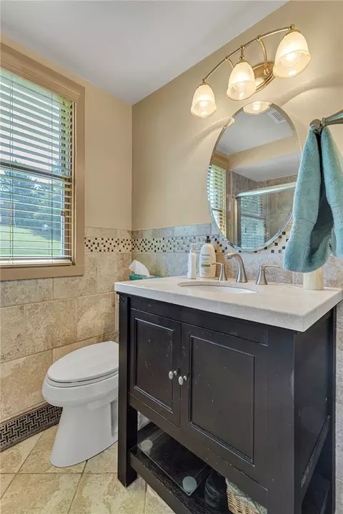 Bath - 210 Pine Dr, Coraopolis, PA 15108 photo 1 of 2