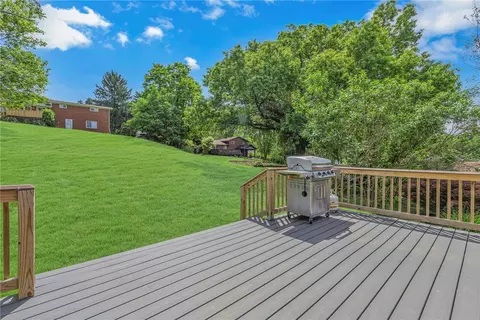 Exterior - 210 Pine Dr, Coraopolis, PA 15108 photo 9 of 12