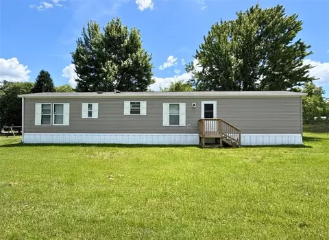 1569 Lee Ln, Grove City, PA 16127