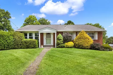5 Shawnee Dr, Greensburg, PA 15601