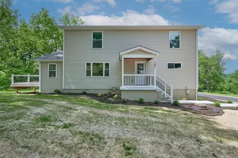 162 Foxwood Rd, Coraopolis, PA 15108