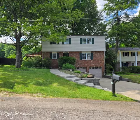 1520 Woodstream Dr, Glenshaw, PA 15116