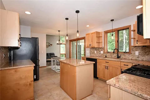 Kitchen - 2381 Mount Vernon Ave, Export, PA 15632 photo 2 of 3