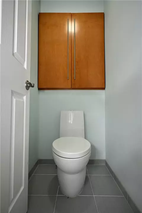 Bath - 2381 Mount Vernon Ave, Export, PA 15632 photo 4 of 6