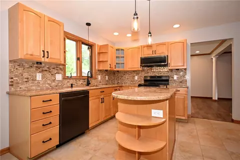 Kitchen - 2381 Mount Vernon Ave, Export, PA 15632 photo 1 of 3
