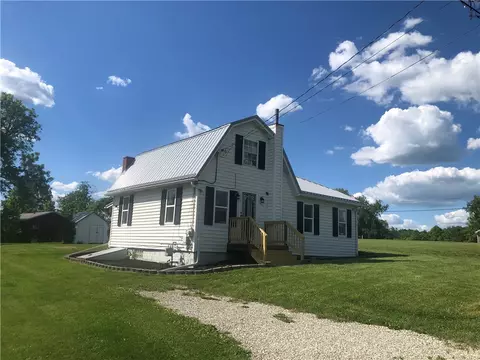 40 Salem Ave, New Salem, PA 15468