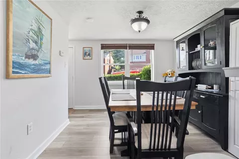 Dining - 11 E Willock Rd, Pittsburgh, PA 15227 photo 4 of 5
