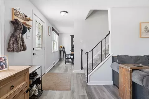 Entry Way - 11 E Willock Rd, Pittsburgh, PA 15227 photo 2 of 5