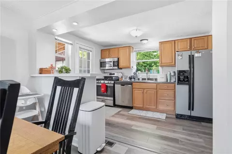 Kitchen - 11 E Willock Rd, Pittsburgh, PA 15227 photo 1 of 5