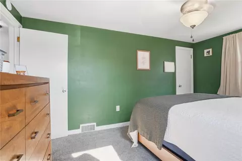 Bedroom - 11 E Willock Rd, Pittsburgh, PA 15227 photo 6 of 10