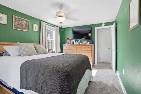 Bedroom - 11 E Willock Rd, Pittsburgh, PA 15227 photo 2 of 10