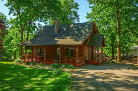 280 Laurel Ave, Ellwood City, PA 16117