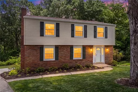 1129 King George Ct, Pittsburgh, PA 15237