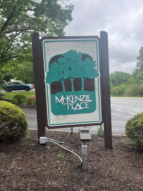 1306 Kenzie Dr, Robinson, PA 15205