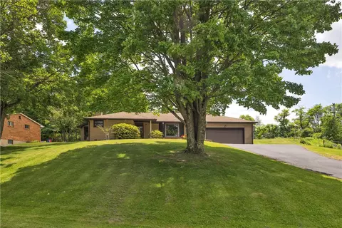 104 Pine Dr, Butler, PA 16001