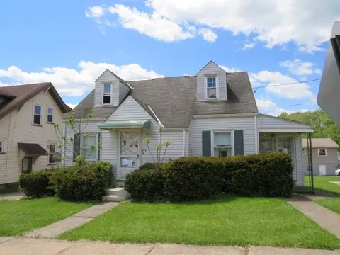 225 N Main St, Houston, PA 15342