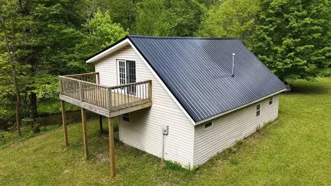 782 Whitney Run Rd, Corry, PA 16407