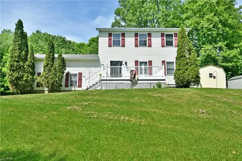 7715 Lamor Rd, Mercer, PA 16137