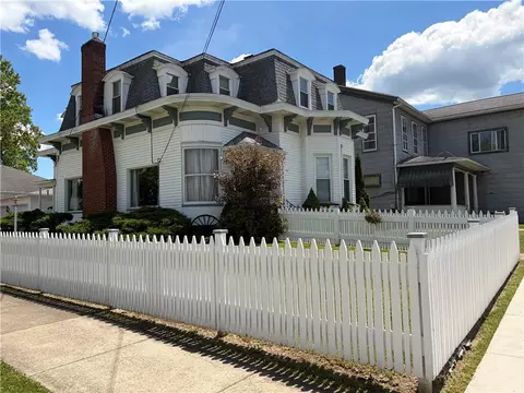 70 Lake St, Stoneboro, PA 16153