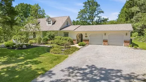 147 Bryson Rd, Gibsonia, PA 15044