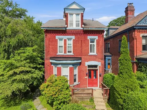 410 S Pacific Ave, Pittsburgh, PA 15224