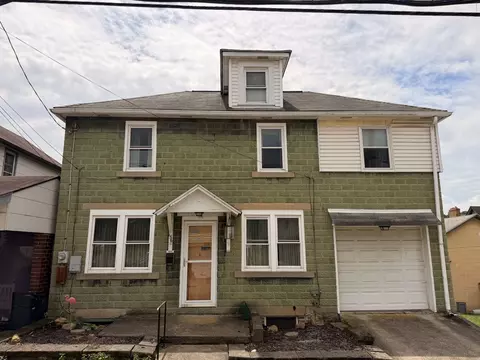 156 Center, Leechburg, PA 15656