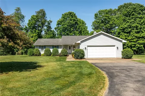 421 N N Main St, Harrisville, PA 16038