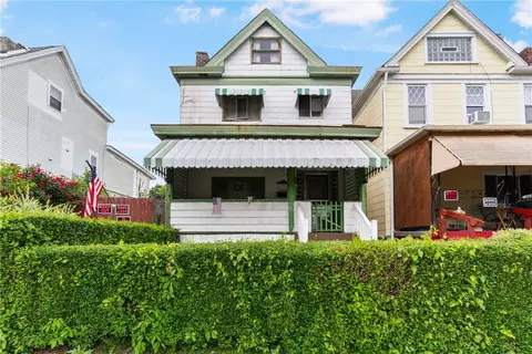 306 Russellwood Ave, Mckees Rocks, PA 15136