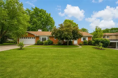 347 Carlton Rd, Bethel Park, PA 15102
