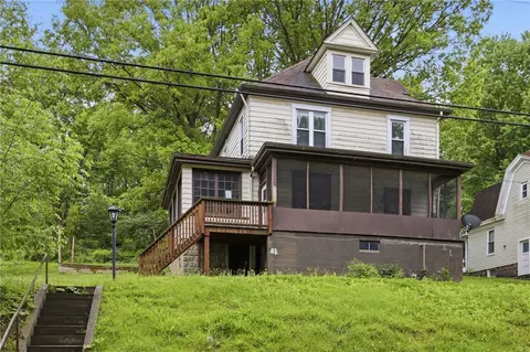 989 Brownstown Rd, Larimer, PA 15647