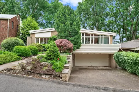 6660 Landview Rd, Pittsburgh, PA 15217