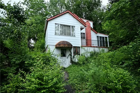 12 Forsythe Rd, Presto, PA 15142