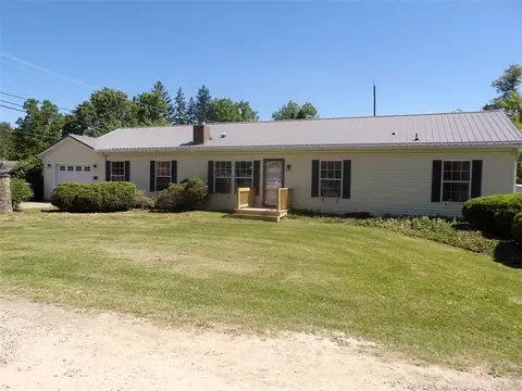 1040 Marshall St, Conneaut Lake, PA 16316