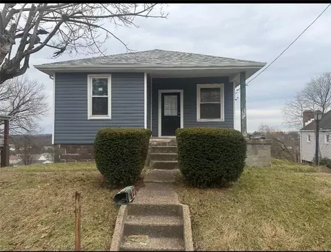 26 Coraopolis Rd, Coraopolis, PA 15108