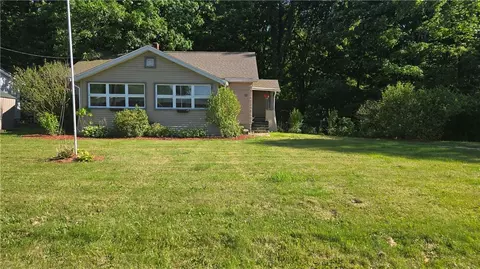 63 Fredonia Rd, Greenville, PA 16125