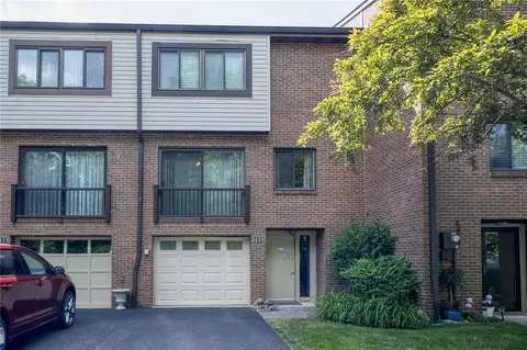 205 Springwater Ct, Coraopolis, PA 15108