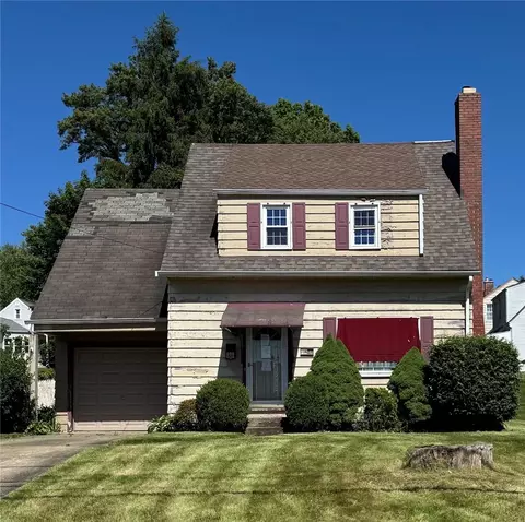 749 Pershing St, Ellwood City, PA 16117