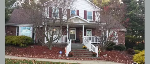 2358 Golfview Dr, Pittsburgh, PA 15241