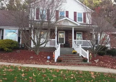 2358 Golfview Dr, Pittsburgh, PA 15241