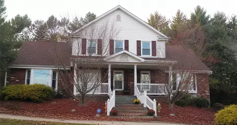 2358 Golfview Dr, Pittsburgh, PA 15241