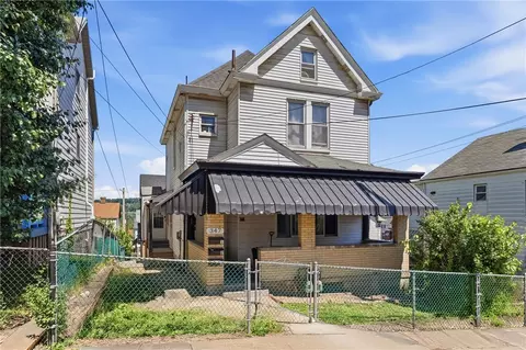 347 E 13th Ave, Homestead, PA 15120