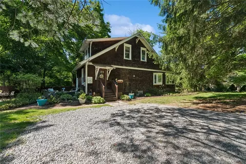 5616 Meridian Rd, Gibsonia, PA 15044