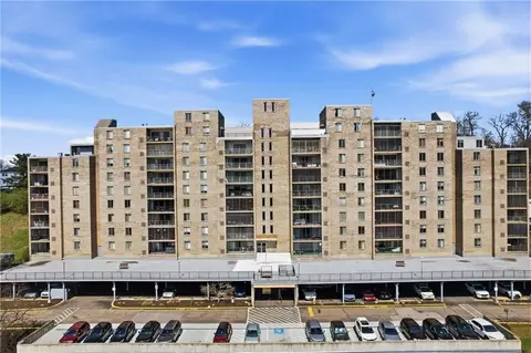 2160 Greentree Rd #705W, Pittsburgh, PA 15220