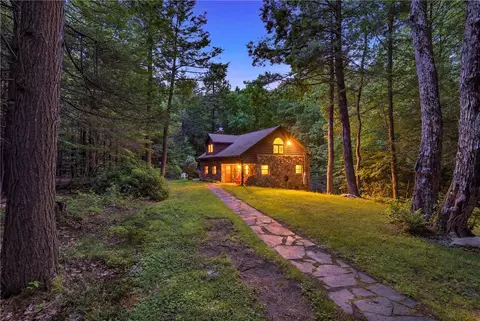605 Laurel Falls Rd, Meyersdale, PA 15552