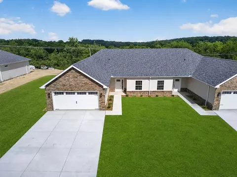 344 Cherokee Dr, Beaver Falls, PA 15010