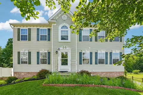 304 Maplewood, Imperial, PA 15126