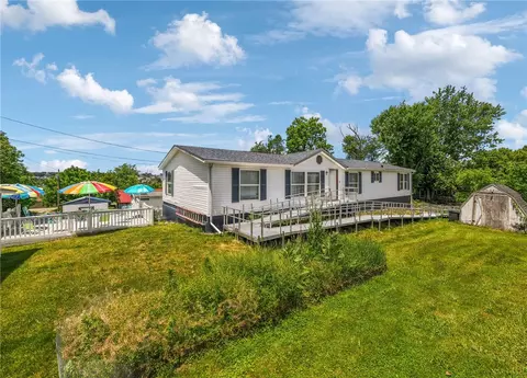 107 Indigo Rd, Mount Pleasant, PA 15666