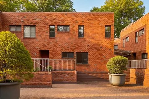 5545 Forbes Ave #G, Pittsburgh, PA 15217